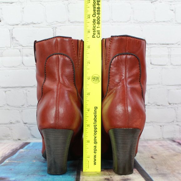 Clark's Stroll Vine Brown Leather Side Zip Heeled Ankle Booties 7.5 M - Picture 8 of 9